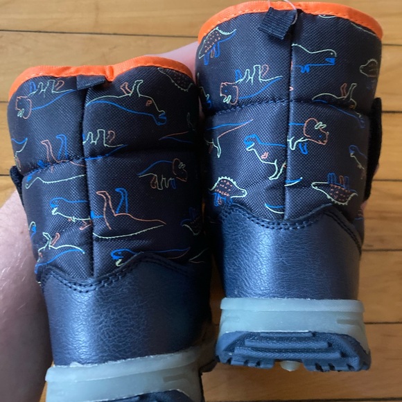 Baby size 6 carters Dino light up snow boots blue orange Velcro - Picture 6 of 6
